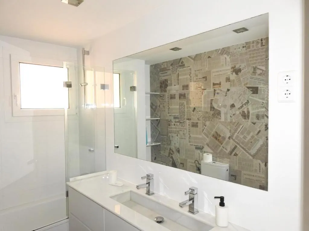 Carihuela Beach Suite Apartment Torremolinos